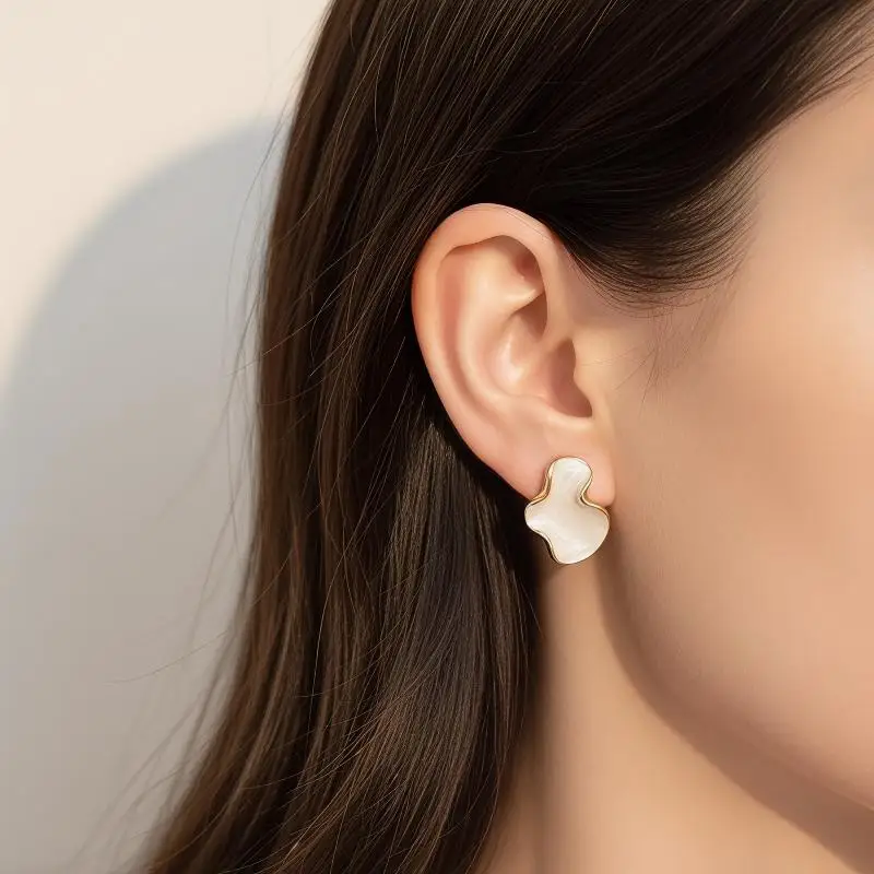 Distinctive Cloud Form White Stud Earrings for Women Trendsetting Style for the Fashion-Forward