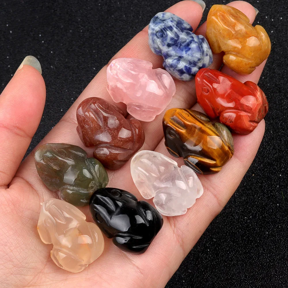 1 Inch Mini Size Natural Chakra Quartz Tiger Eye Stone Carved Crystal Reiki Healing Frog Statue Animal Figurine Home Decoration