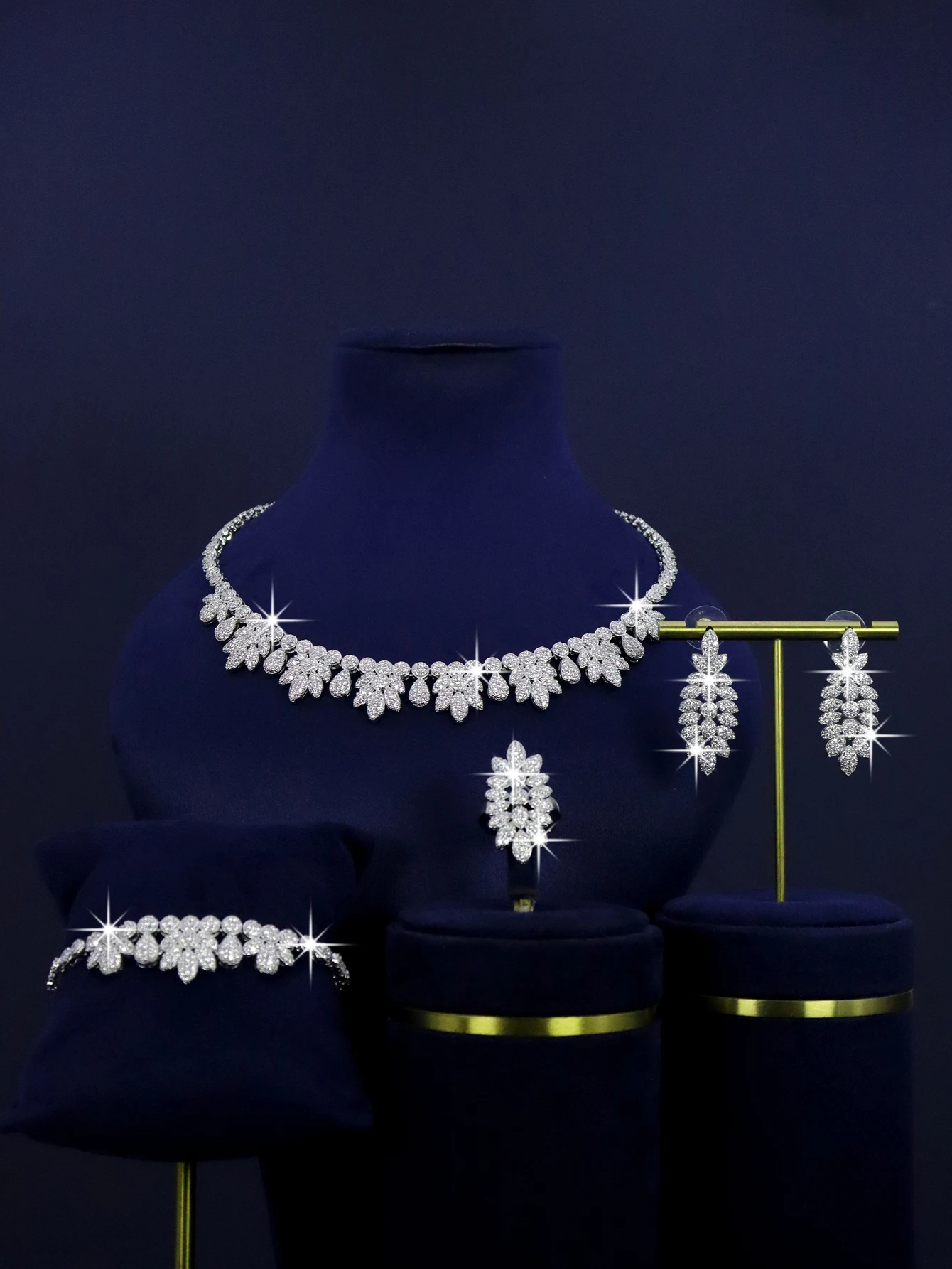 5 pieces of platinum plated leaves and leaves bridal wedding season jewelry set suitable for women's daily wedding wear,