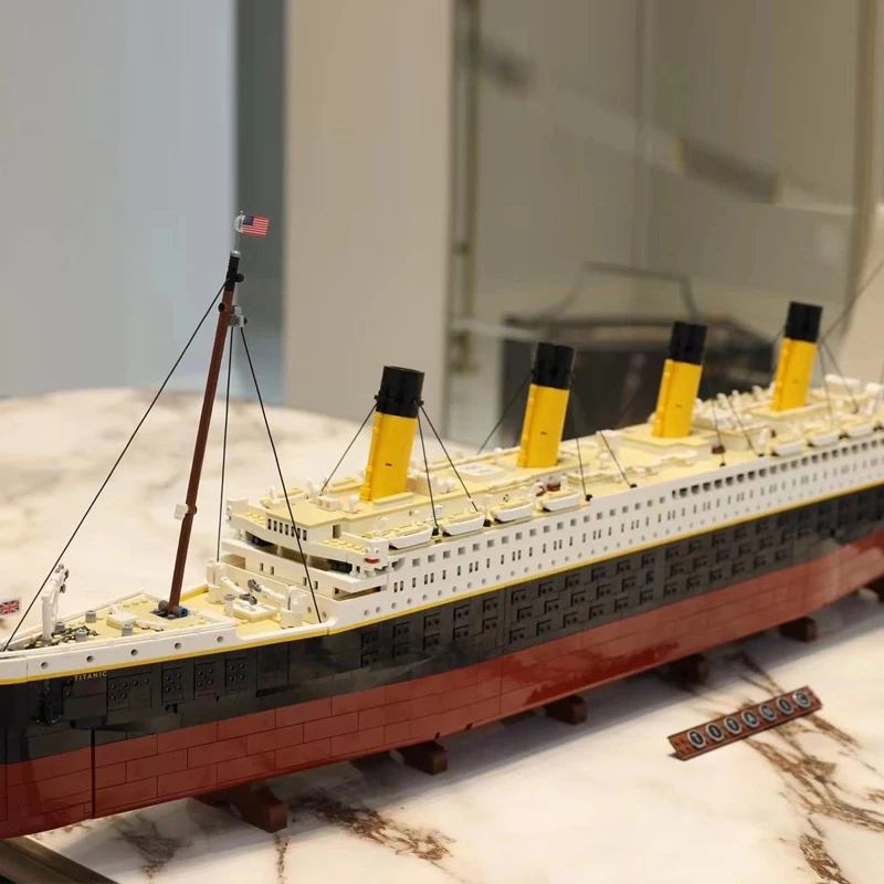 Big cruise Ship Set Classic movie model Steamship Building Blocks Assembly Blocks 9090±pcs Bricks Toys Model Children Toys Gifts