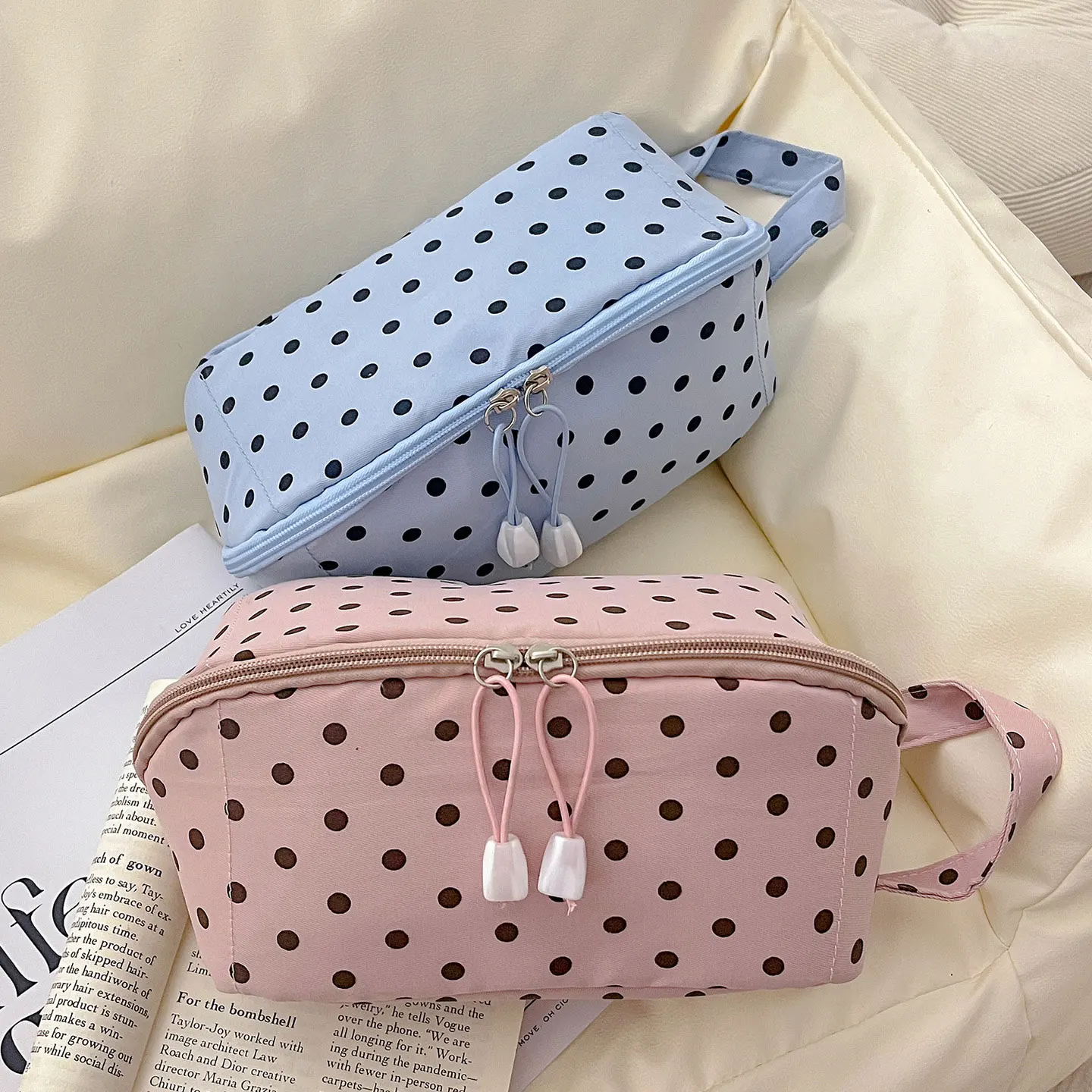 Große offene Make-up-Tasche, dreidimensionale vertikale Desktop-Reisetasche, vielseitige Wellenpunkt-Aufbewahrungstasche für Kosmetik – Detail 5
