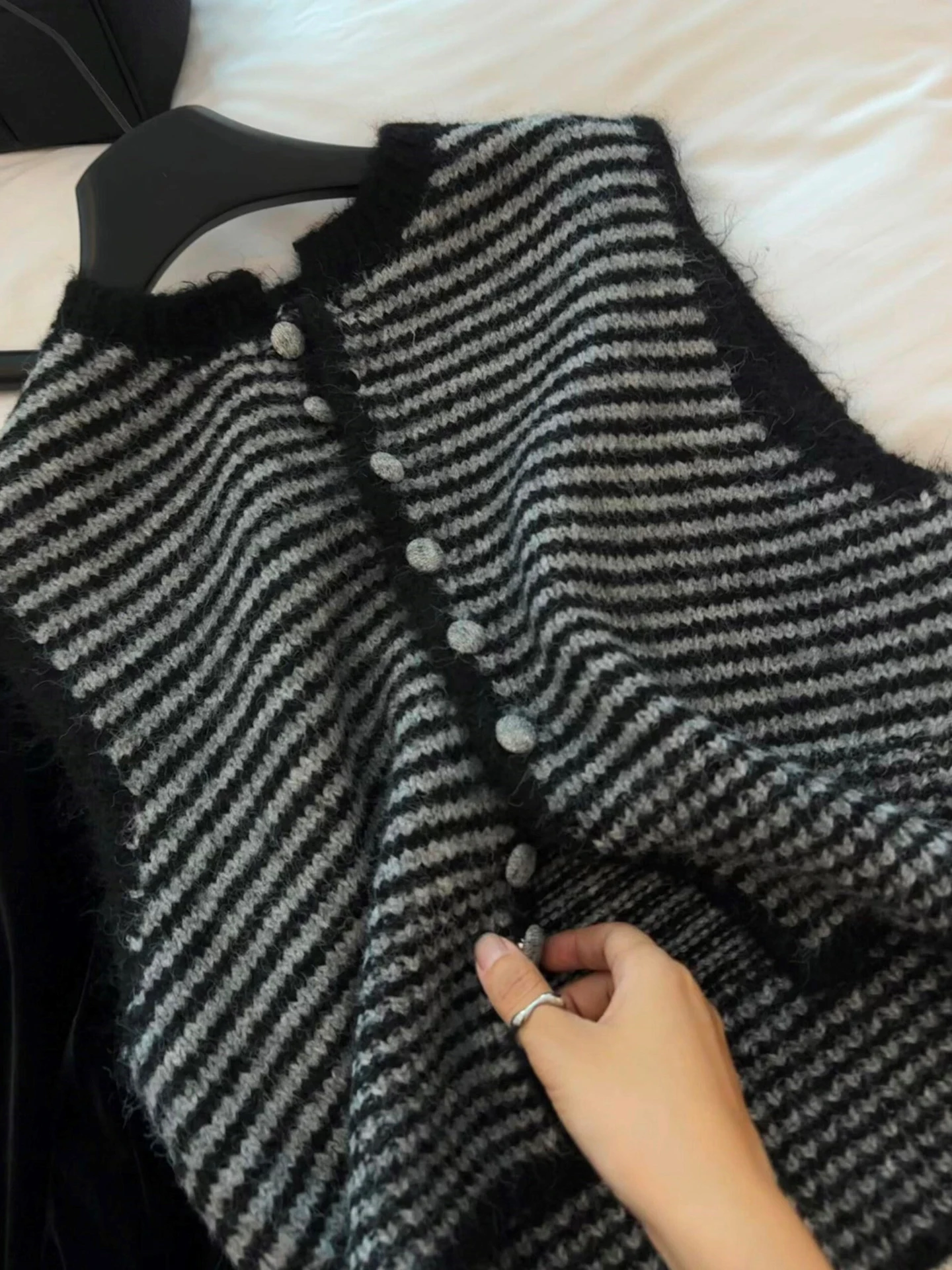 

Comfortable Striped Svel Open Cardigan Vest Layering Outerwear Commute Unique Color Blo Top Women's Faion Autumn 2025