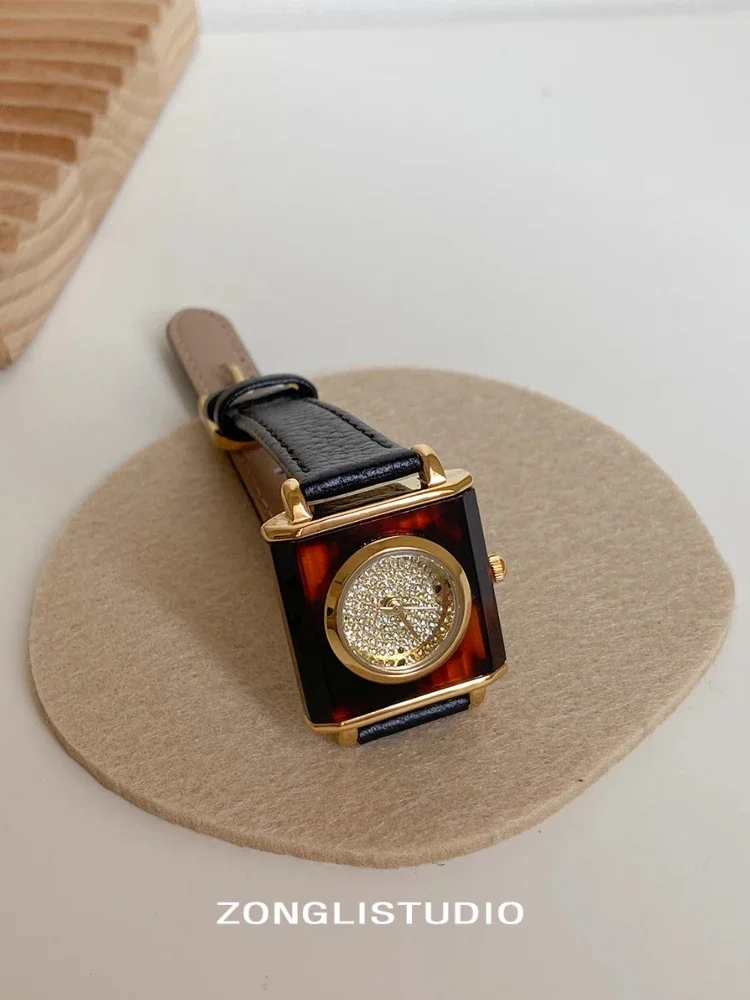 Fashion Ladies Watch Amber Round Dial Vintage Temperament Bracelet Leather Women's Watch Relojes Para Mujer