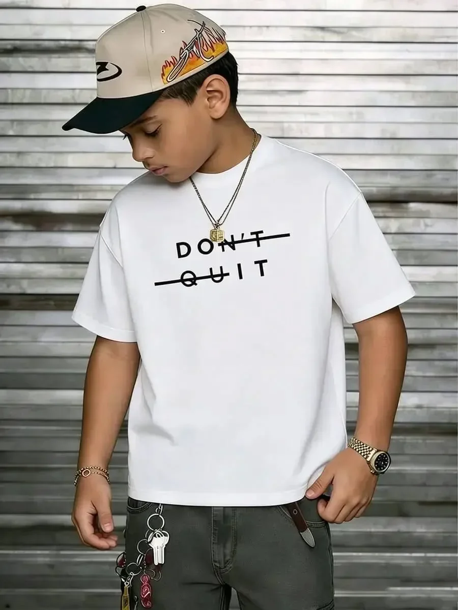 Boys Short Sleeve T‑Shirt DON'T QUIT Letter Print Kids Casual Streetwear Tee Summer Children Loose Fit Tops for Boy Daily Wear