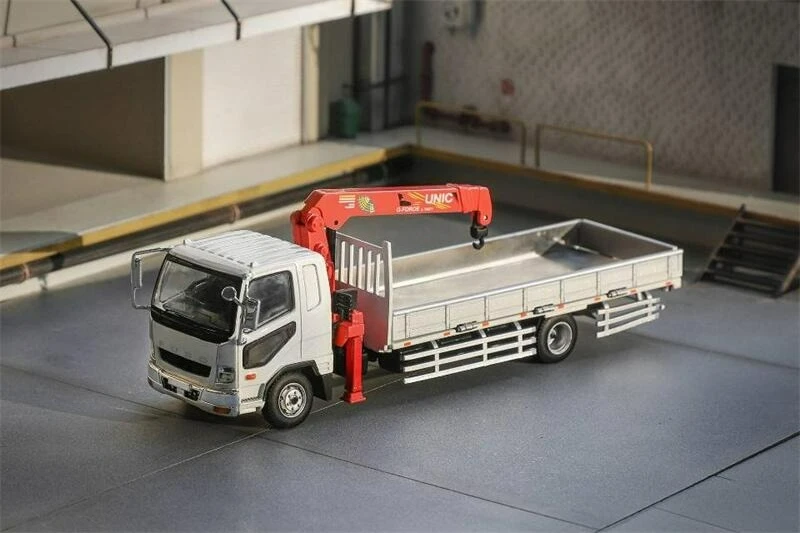 

GCD 1:64 Fuso boom truck RHD limited888 Diecast Collector's Vehicle Model Car