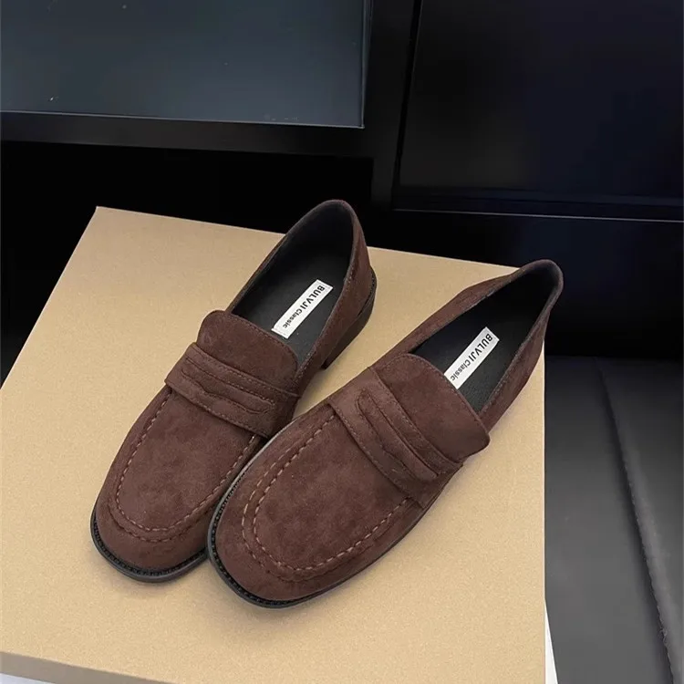 Oxford-mocassins de couro para mulheres, sapatos de boca rasa, com pele, slip-on, dedo do pé quadrado, tênis casual para outono e verão, novo design