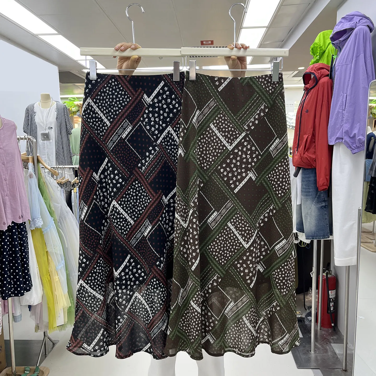 Women's Summer Geometric Print Color Contrasted Mermaid Skirt Lady Vintage High Waist Slim Long Skirt