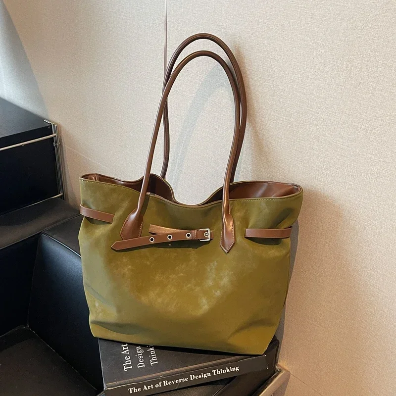 

Hasp Large Capacity Faux Suede Tote Bags 2026 High Quality Sweet Classic Sense of Luxury Fashion Shoulder Bags for Women