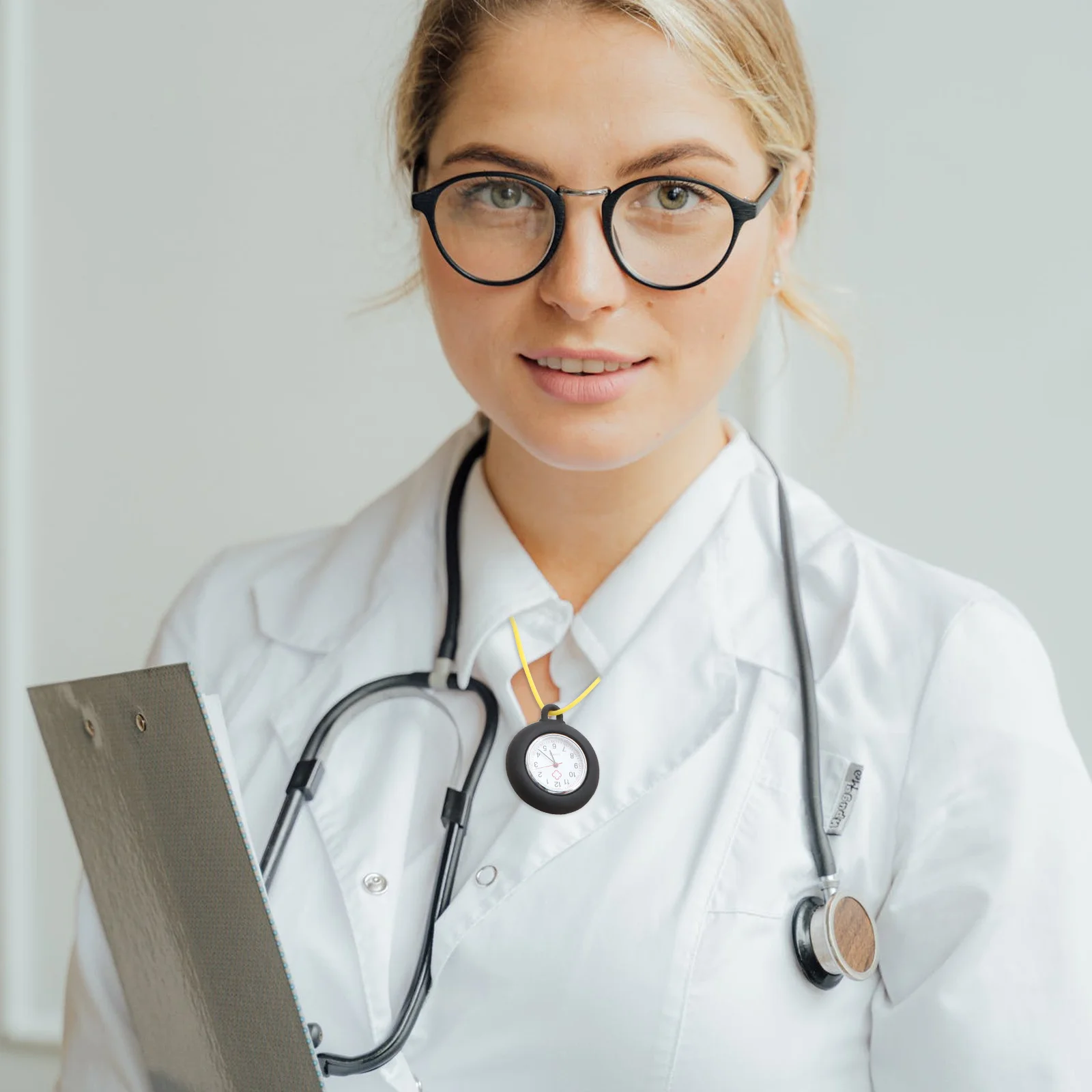 

Silicone Nurse Watch Portable Pocket Hanging Timepiece Medical Round Watch with Lanyard Unisex Nurse Gift for Men Women