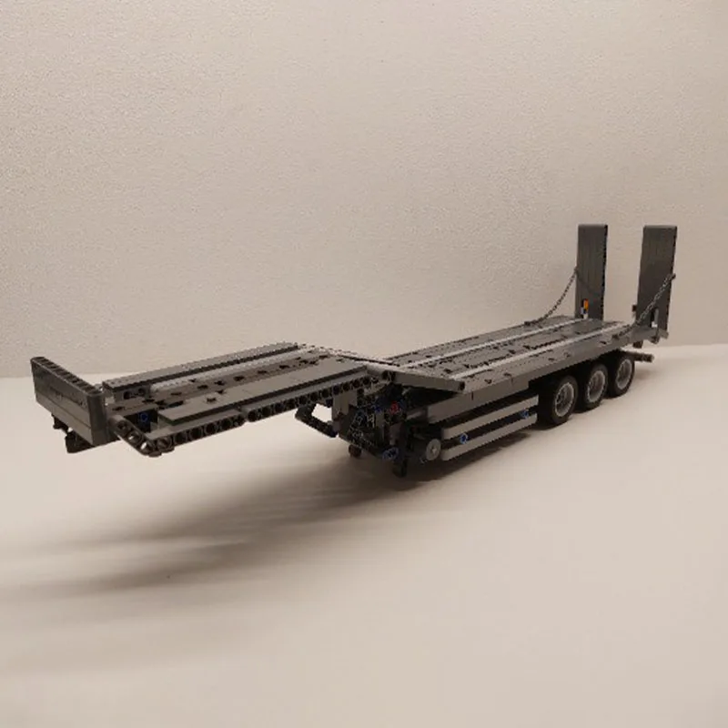

[698 Pieces] 1:21 Scale Low Loader Trailer Building Blocks Model, Compatible With Scania R730 And Other Trucks, Feature-Rich