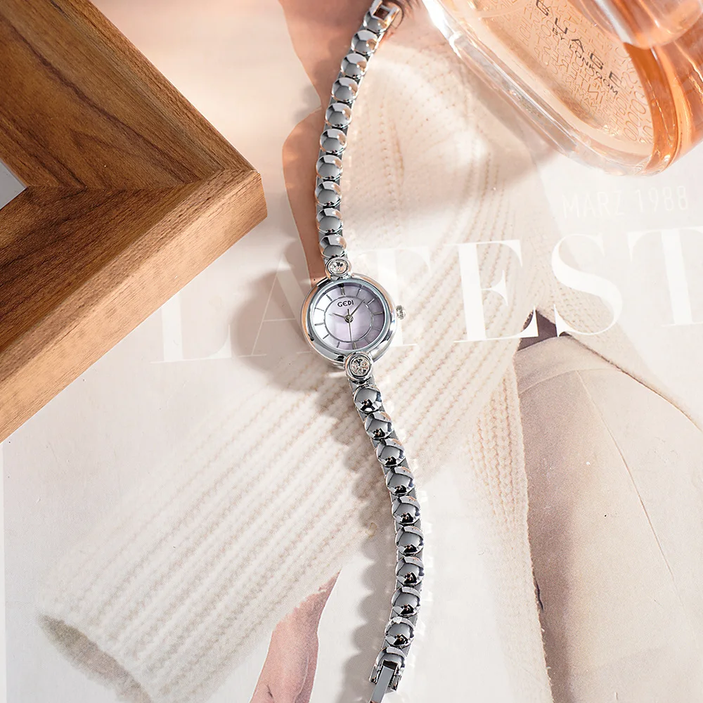 UTHAI CQ374 Reloj de mujer de moda, pulsera de aleación exquisita resistente al agua, reloj de cuarzo, reloj de regalo ligero de lujo, relojes para mujer