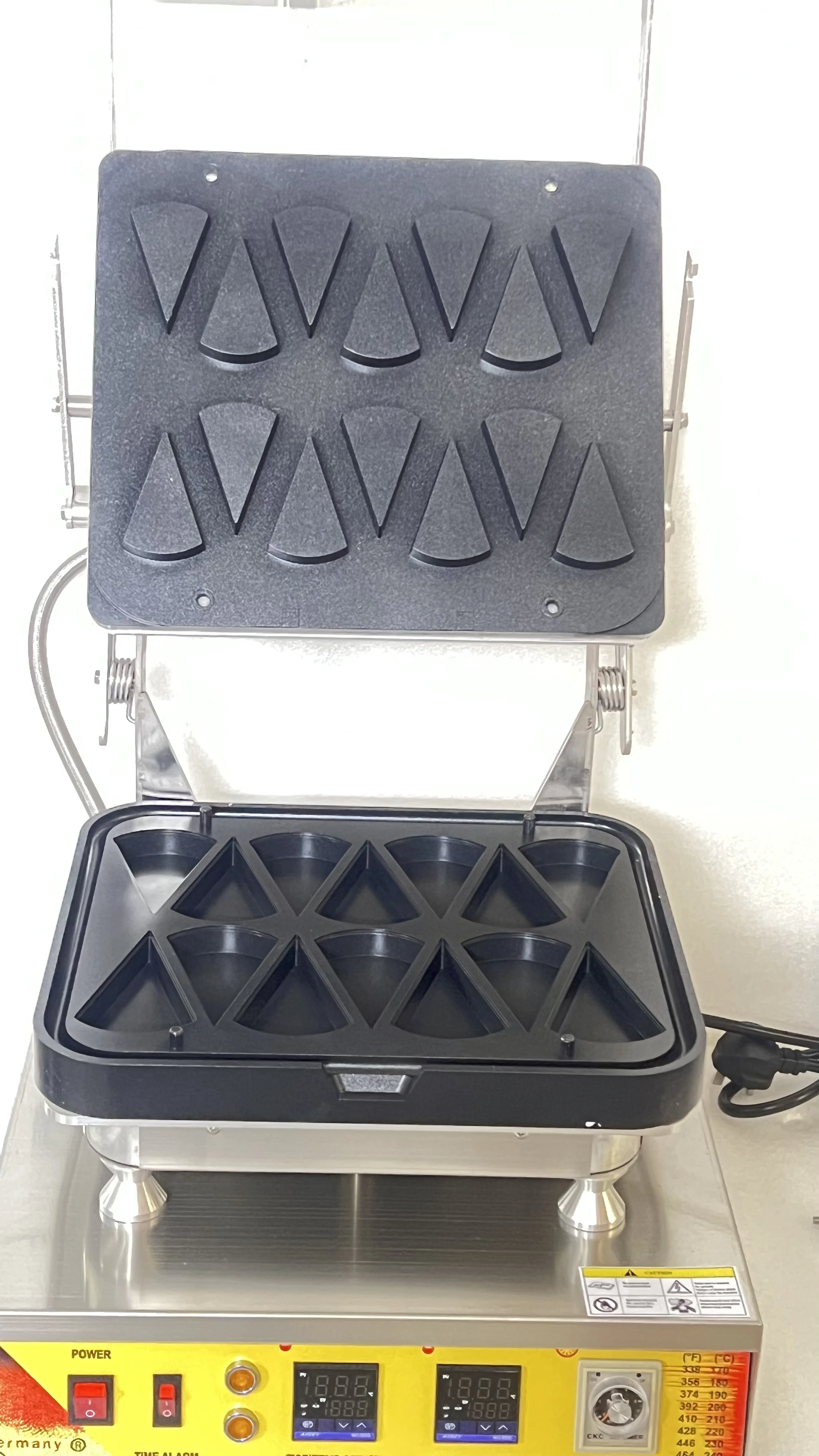 آلة تارت البيض، آلة تورتة الجبن، آلة المخابز، آلة ضغط الجلد على تورتة البيض البرتغالية #1