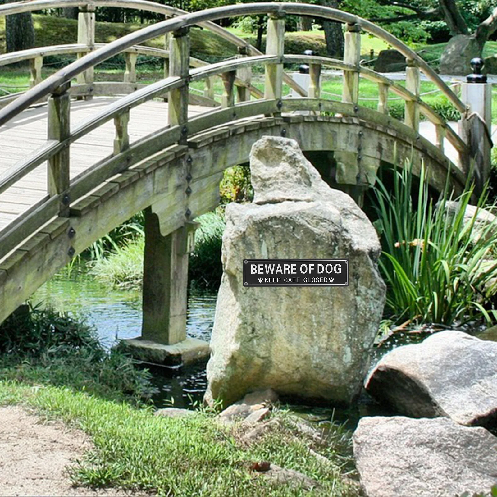 

Beware of Dog Sign Garden Ornament Iron Sheet Painting Yard Caution Sign Pedestrians Warning Board Iron Sheet Painting