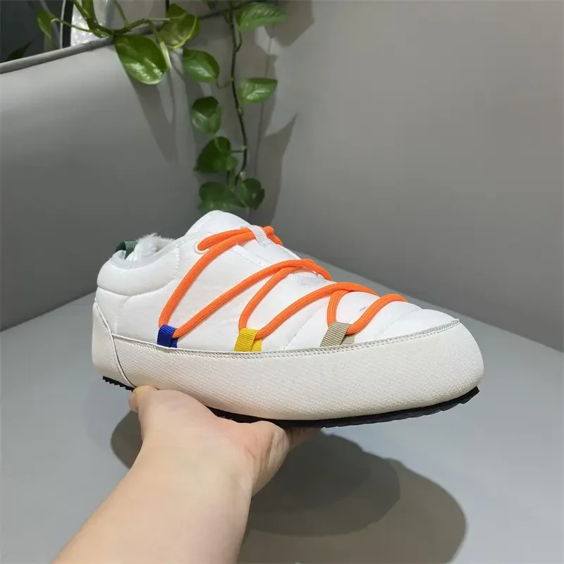

2025 New Thick Soled Comfortable Casual Sports Trend Winter Cotton Shoes with Plush Insulation Sports Board Shoes for Men