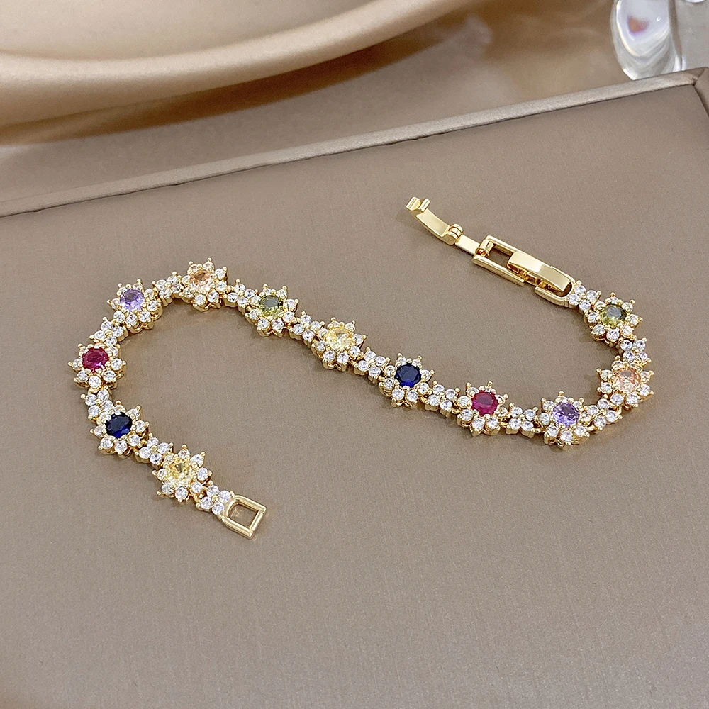 Greatera Marken-Damenarmband aus luxuriösem Kupfer, zierliches Blumen-Zirkon-Handarmband, Party, klassisch, romantisch, wasserdichter Schmuck – Detail 7