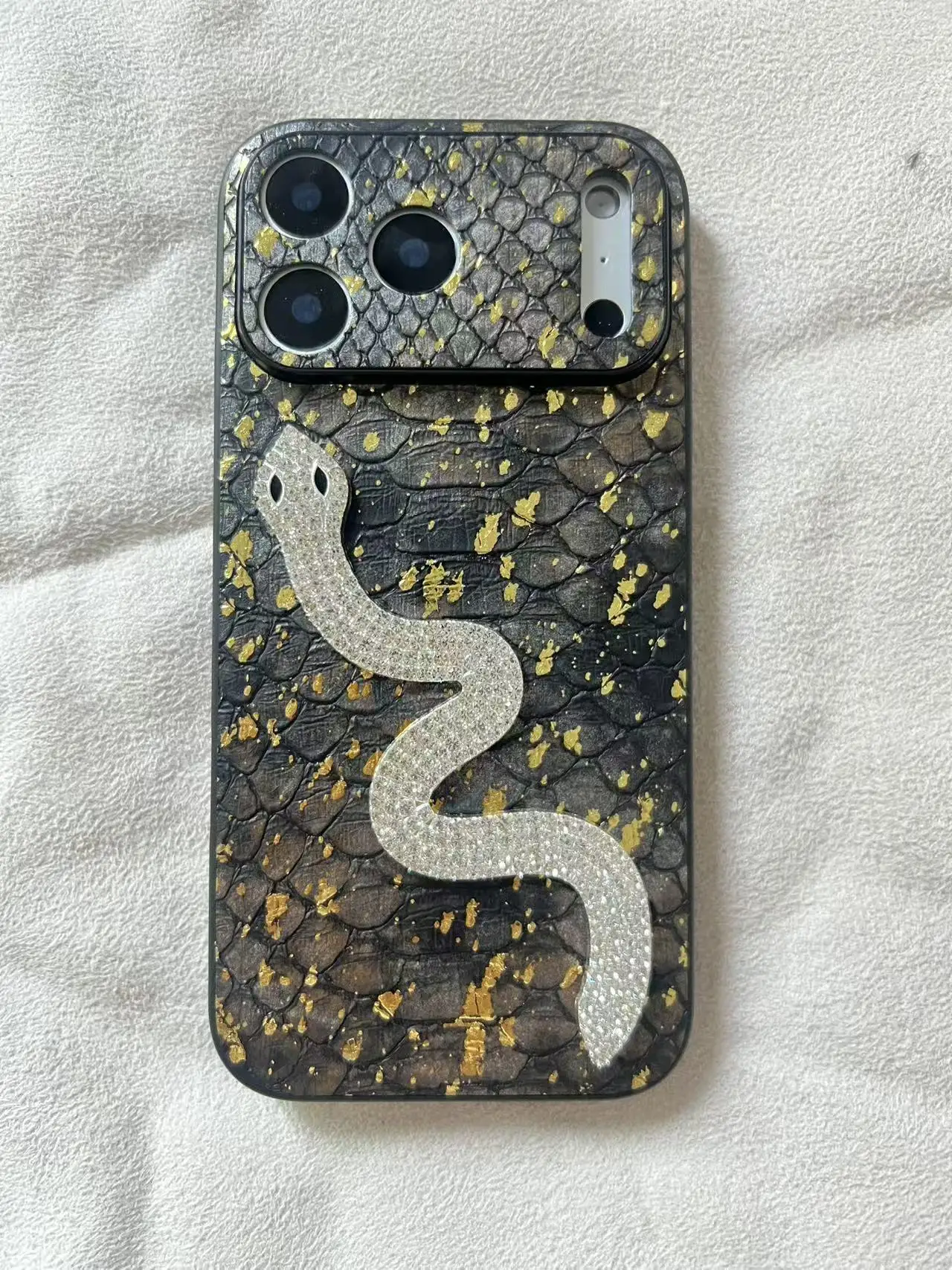 

Разработан с изысканным ромбовидным декором со змеиным узором, Ip13Promax, Ip14Promax, Ip15Promax, Ip16Promax, Ip17Promax Защитный чехол для мобильного телефона