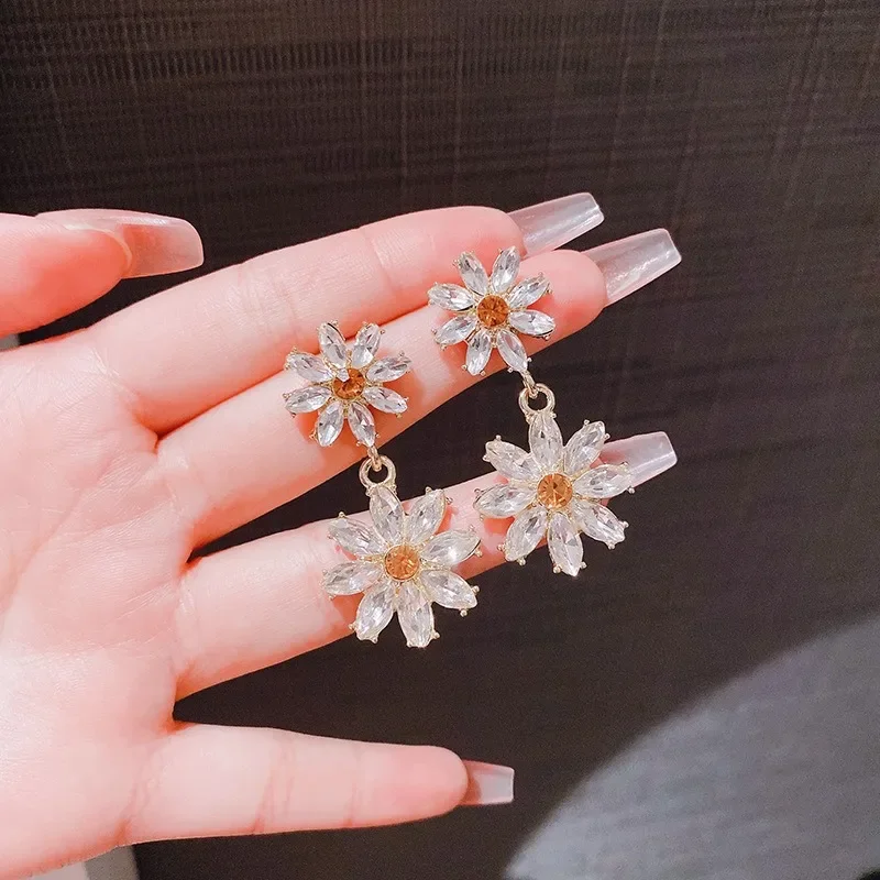 EVISPOL New Trendy Daisy Flower Stud Earrings, Sweet Sunflower Luxury CZ Cute Dangle Earrings For Women Girls Party Jewelry Gift