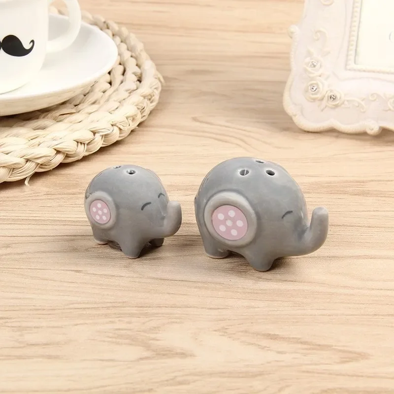 European Cartoon Elephant Ceramic Seasoning Pot, Creative Pot, Home Kitchen Supplies, American Salt Pepper Bottle, Pair Gift Set