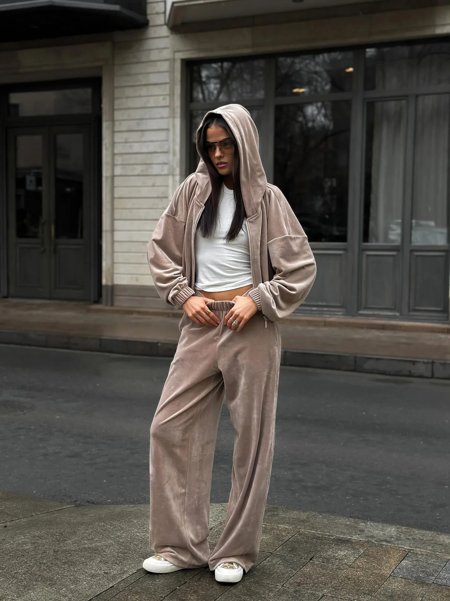 

Casual Velvet Two Piece Set Autumn Loose Hooded Zipper Coat Elastic Waist Wide Leg Pants Set Fashion Commuting Women Clothing