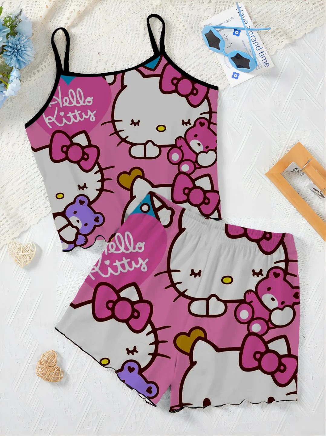 Camiseta feminina Hello Kitty vestido de pijama saia top e conjunto curto de peças, calças de alface, roupas de tendência, elegante, 2024