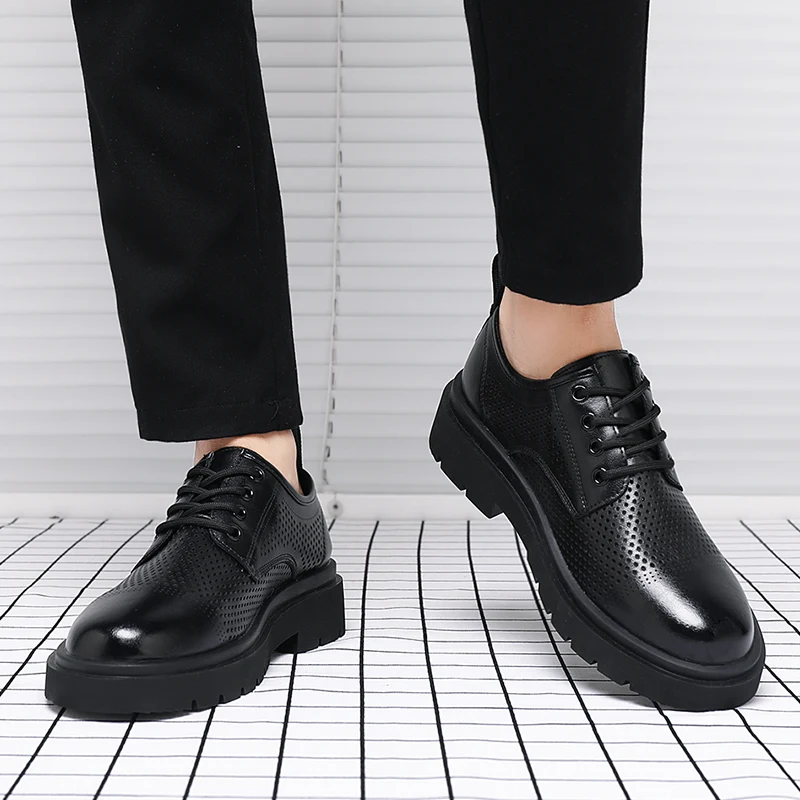 

Summer New Men Hollowed Out Breathable Business Casual Derby Shoes Height Increasing Wear-resistant Wedding Fashion Shoes