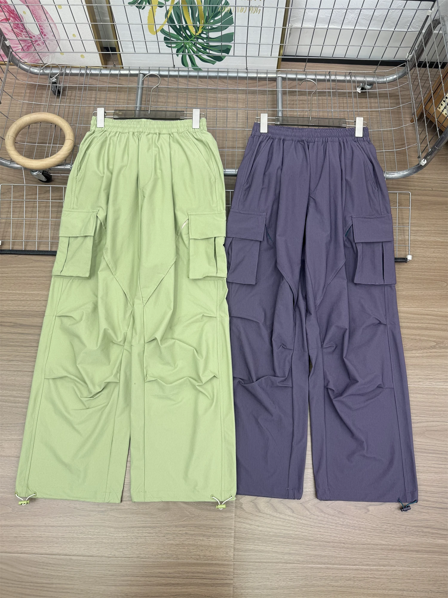 

Couples Outdoor Casual Pants Elastic Waist Drawstring Loose Big Pockets Workwear Long Trousers Paratrooper Style Nylon Fabric