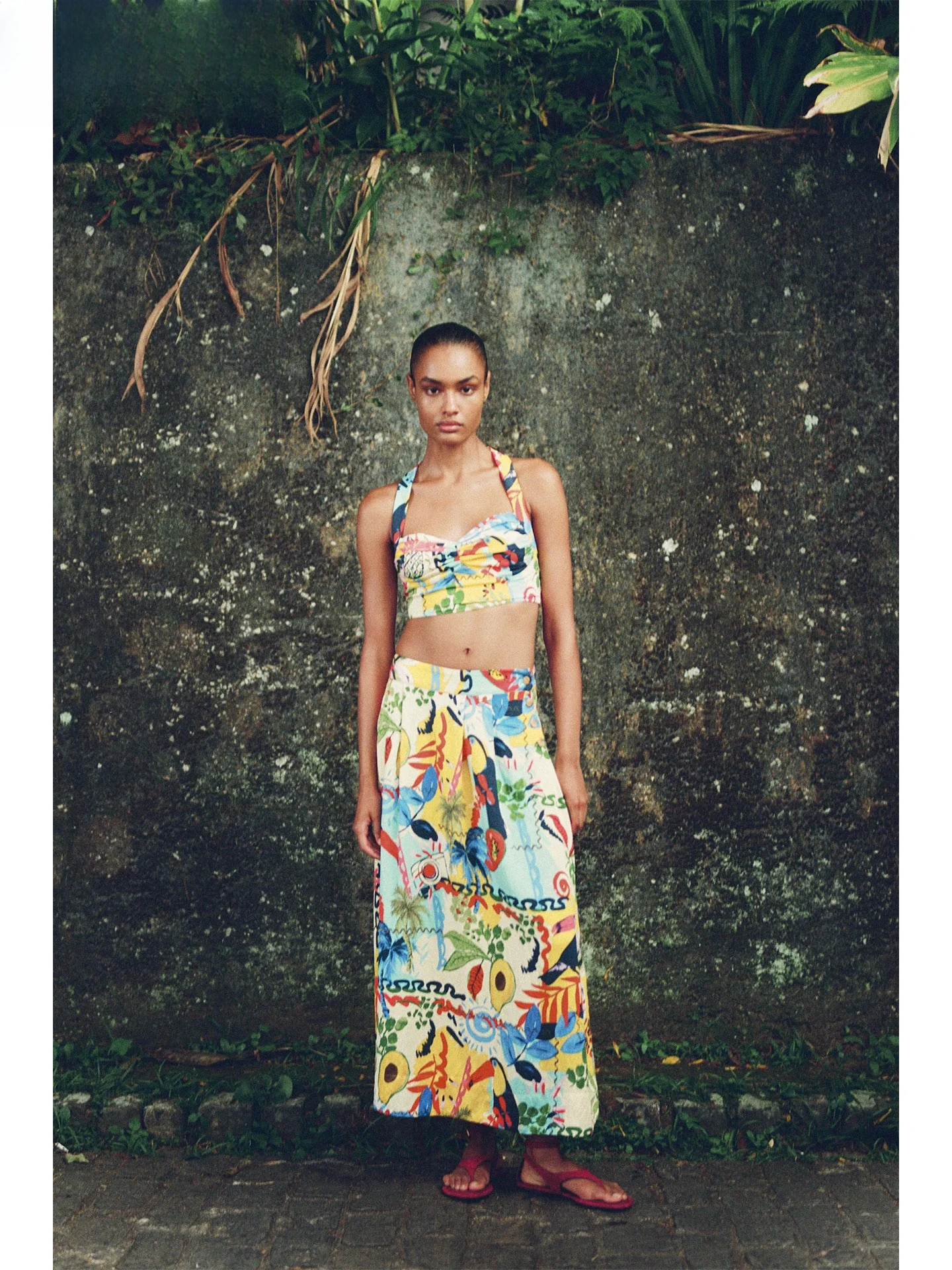 กระโปรงทรงเอลายทรอปิคอล ความยาวปานกลาง เอวสูง สไตล์ลำลอง สำหรับผู้หญิง ให้ความรู้สึกสบายๆ เหมาะกับวันหยุด กระโปรงทรงเข้ารูป ฤดูใบไม้ร่วง 2025