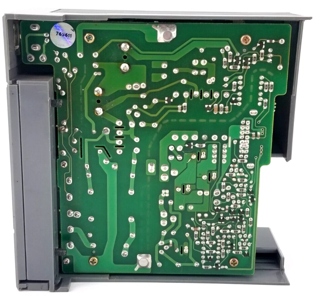 Módulo de fuente de alimentación 1746-P1 en stock