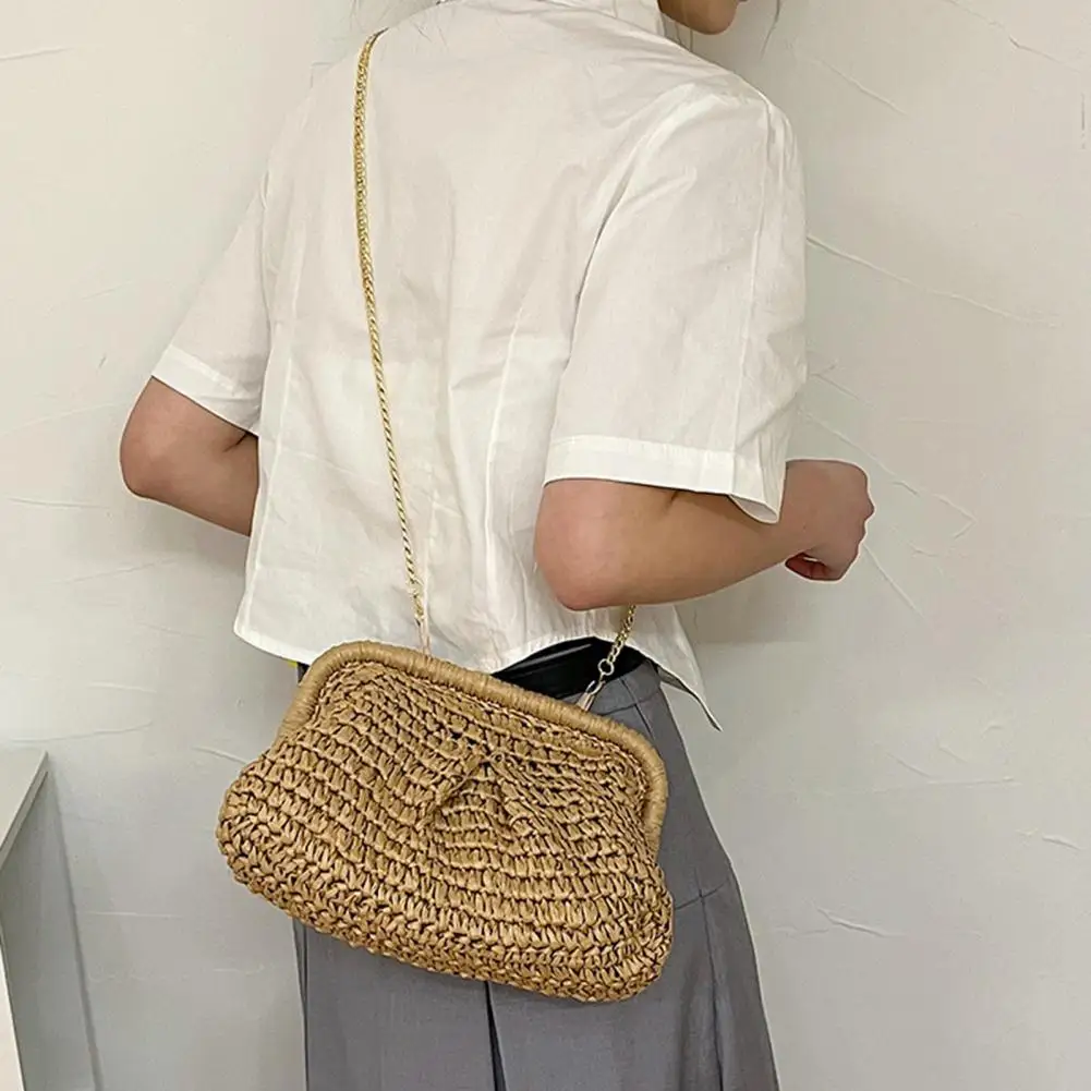 Straw Clutch Handbag Stylish Shell Shape Women's Shoulder Bag with Metal Chain Straw Braided Design Capacity for Commuting