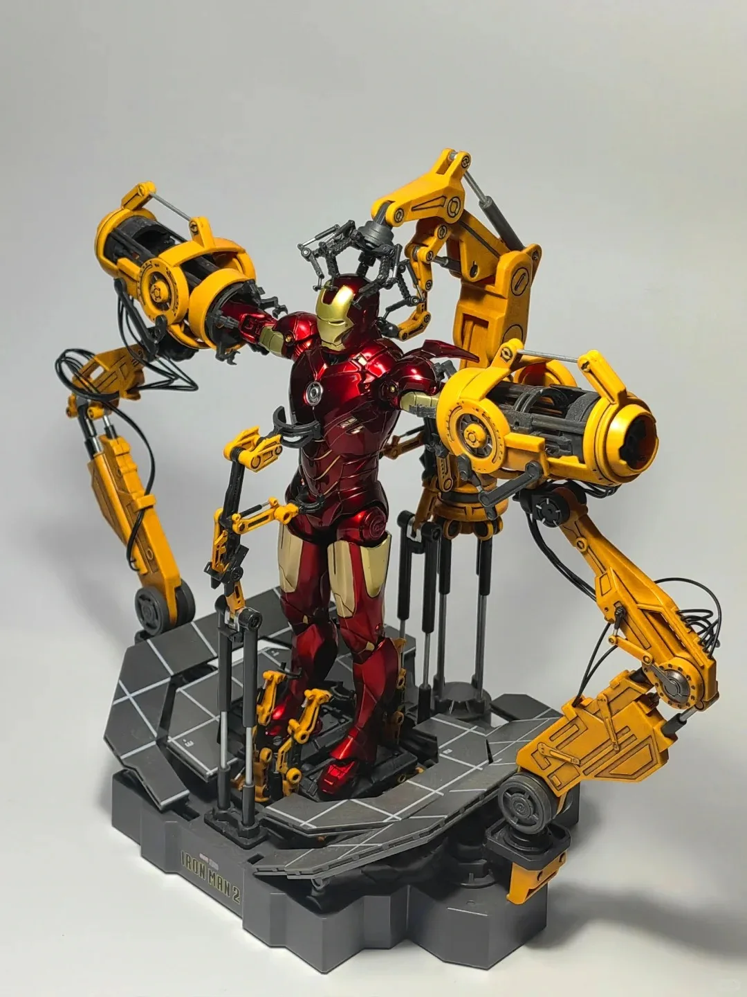 

Iron Man 2 1/10 Scale Marvel 10th-Aniversary Series Mark 4 Suit-Up Gantry Iron Man Mk4 Suit Collectible Ornaments Artwork Toys