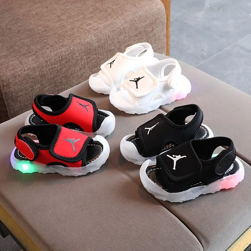 Lovely New Summer Brands Classic Children Sandals LED Glowing Cool Girls Boys  Sandals Toddlers Fashion Kids Sneakers Shoes