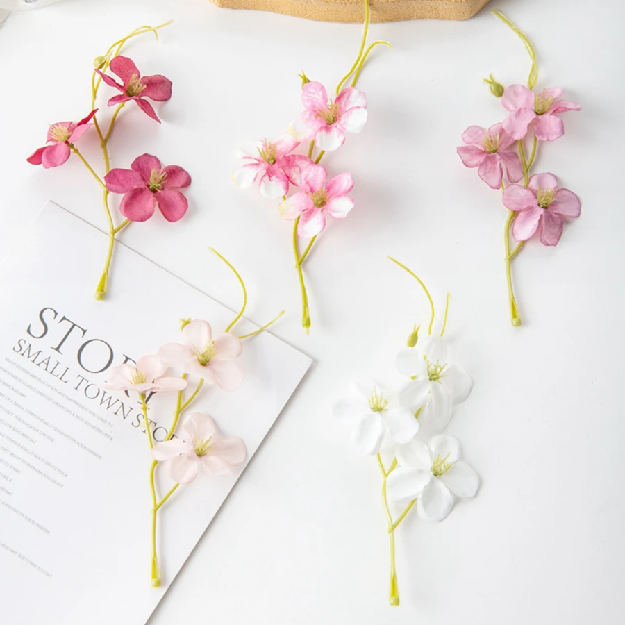 50/100 Stück Seiden-Kunstblumen Pflaumenblüten DIY Geschenkbox Scrapbook Festival Deko Heim Zimmer Außenbereich Garten Hochzeitsstrauß – Detail 2