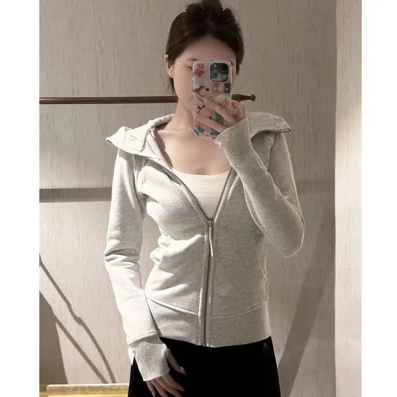 Popular slim fit short jacket for women in autumn and winter with added velvet and thickened slimming top hooded sweatshirt