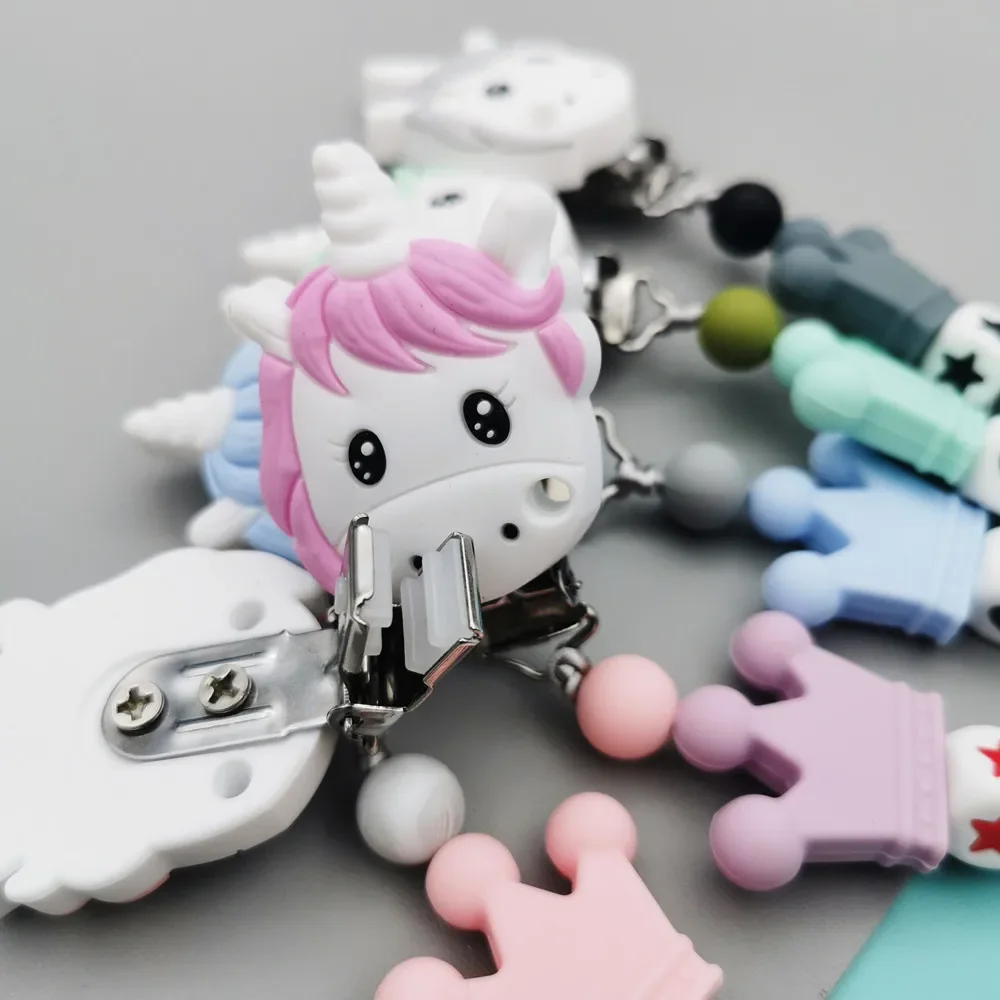 Personalizzato inglese russo Silicone lettera nome bambino unicorno Silicone ciondolo ciuccio clip catene massaggiagengive bambino Kawaii giocattolo