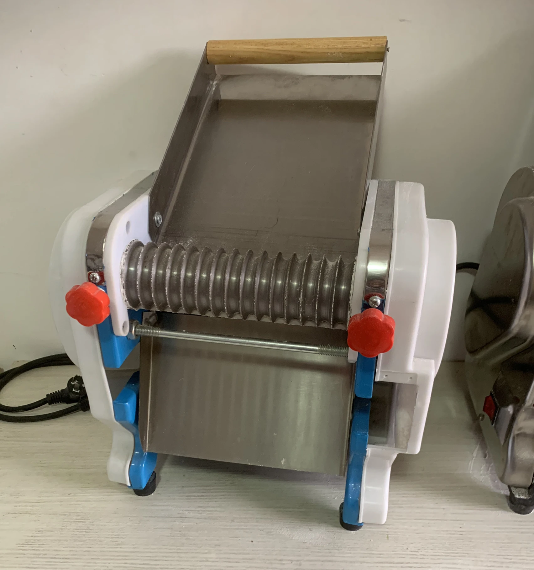 110V 220V Small Tabletop Chin Chin Dough Stripe Rolling Making Machine Snack Nigeria Chinchin Cutter Chin Chin Snack Cutting