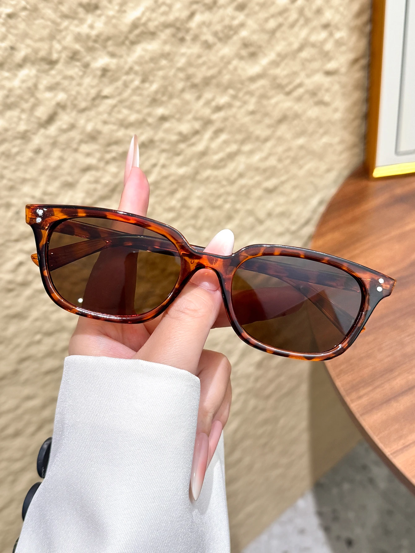1 Stück modische Damen-Sonnenbrille mit Cat-Eye-Rahmen, lässiger, vielseitiger Modeartikel, geeignet für Outfits, Urlaub, Outdoor-Aktivitäten – Detail 3