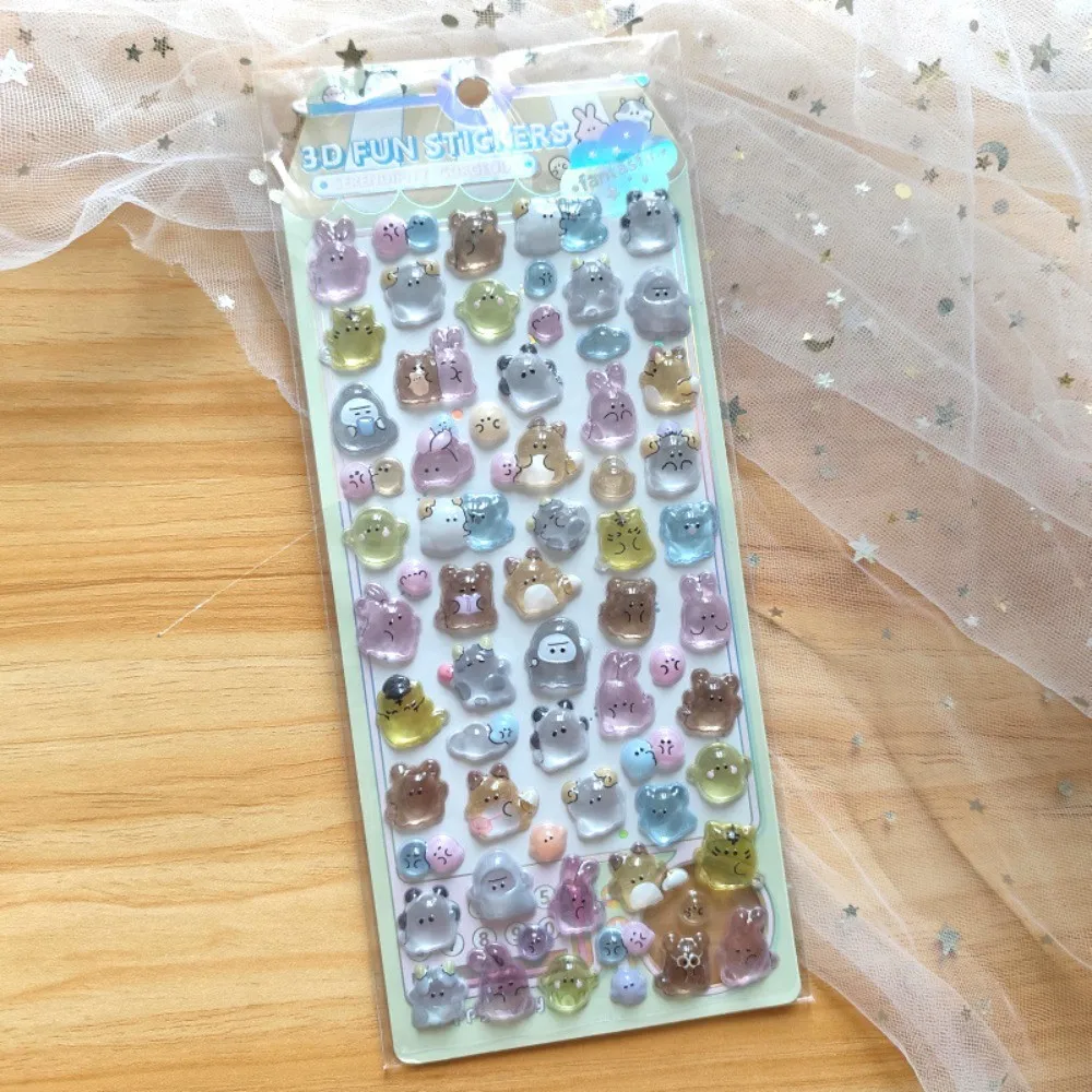 ملصقات ثلاثية الأبعاد لطيفة على شكل رسوم كرتونية للأطفال مكونة من 4 قطع - شارات ديكور ثلاثية الأبعاد رائعة للهواتف وأجهزة الكمبيوتر المحمولة (متجر عوالم الرسوم المتحركة)