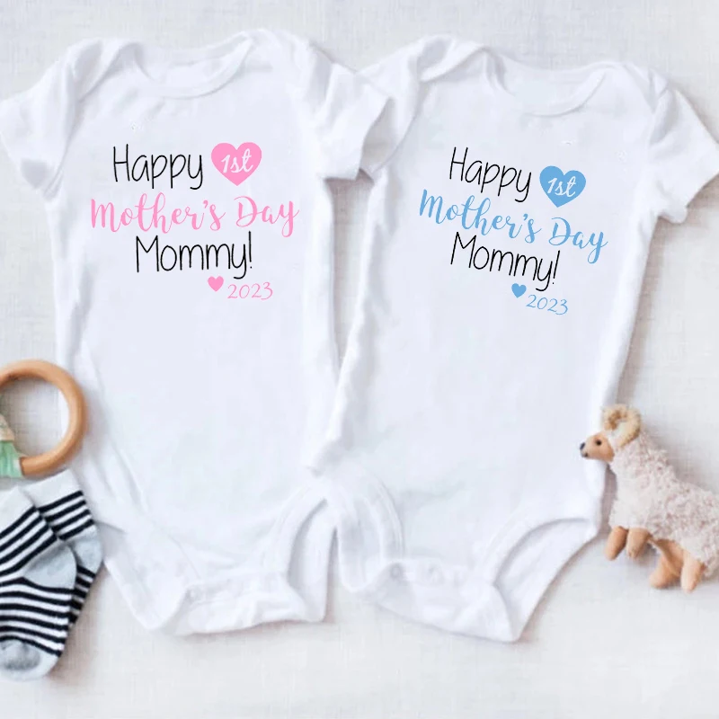 

Happy 1st Mother's Day Mommy 2023 Print Baby Bodysuits Cotton Short Sleeve Boys Girls Rompers Funny New Mom Mother's Day Gift