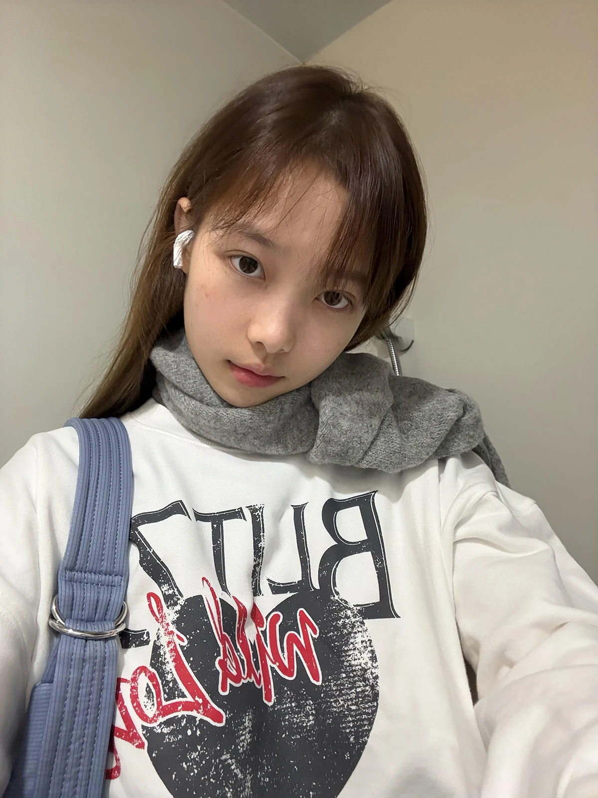 

Sakura Love Heart Print Fleece Lined Hoodie Short Casual Loose Women's Cotton T-Shirt round Neck Sweatshirt Versatile Slimming