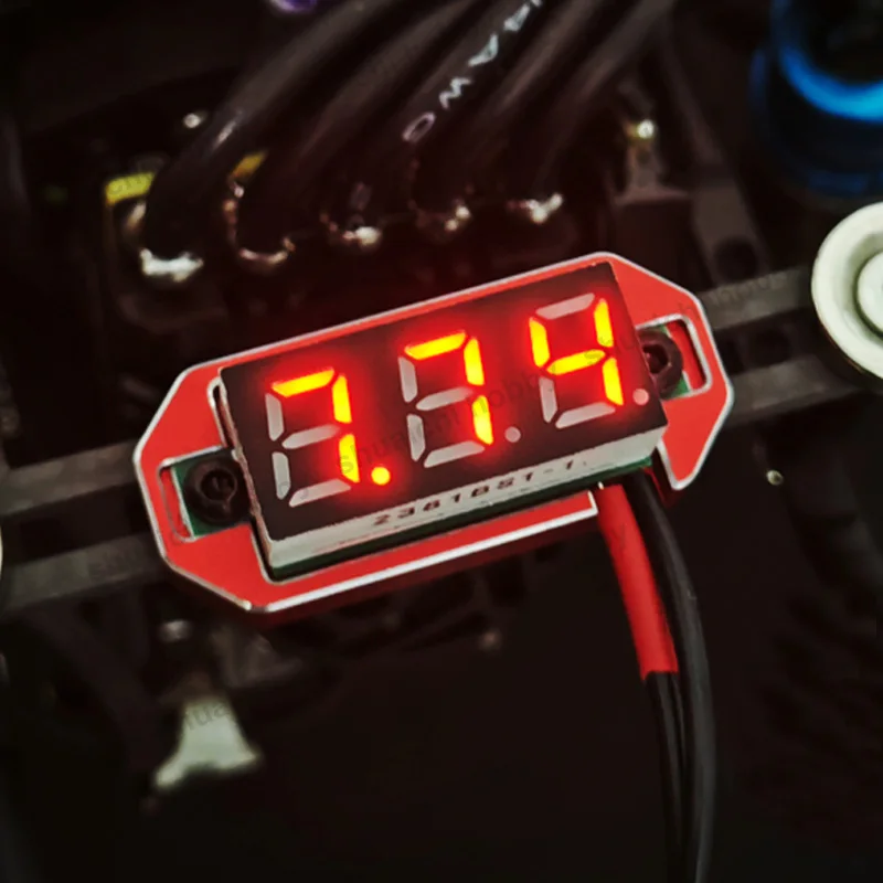 1PCS 2.5-40V RC Voltmetro Tester di tensione digitale a colori Blu/Verde/Rosso/Giallo Carattere calibrato per Yokomo Overdose YD2 BD12 Xray