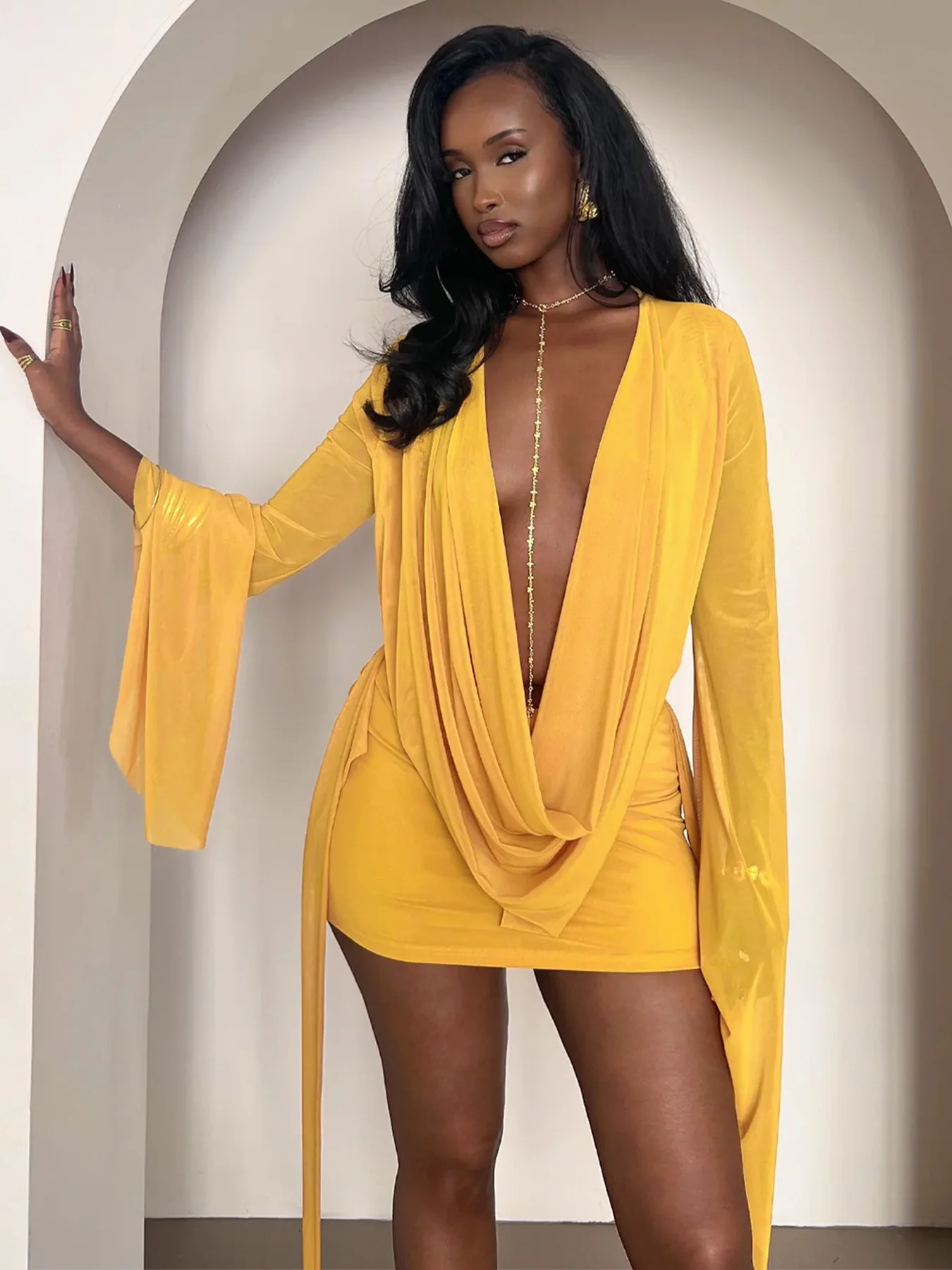 Robe de soirée mini en maille transparente sexy pour femme, col en V profond, élégante, vintage, dos nu, pour fête d'anniversaire