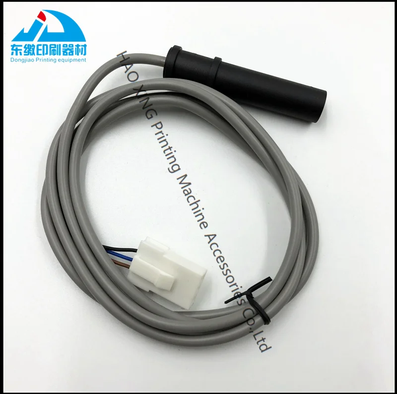 

Hot Sale Printing Machinery Parts Water Electric Sensor F2.110.1563 for Heidelberg SM52 Printing Accessories Sensor G2.198.1563