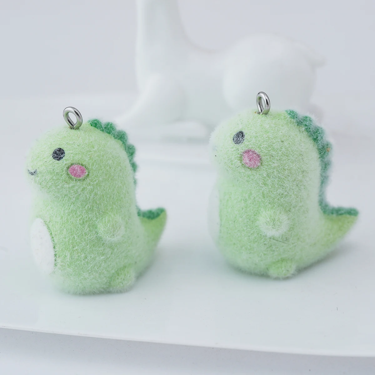 20pcs Fluffy Flocking resin Prehistoric animals Charms Cute Little Green Dragon Pendant For Keychains DIY Jewelry Make fittings
