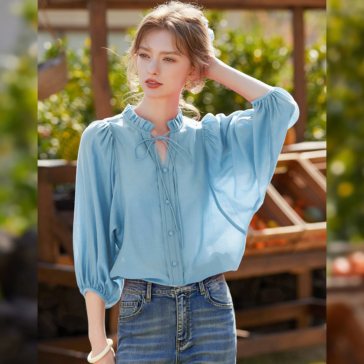 LOUIS YAO Nieuwe Houten Oorrand Ronde Hals Stropdas Damesoverhemd 2025, Lente Geen elastische Retro Effen Kleur Bubble Mouw Los overhemd