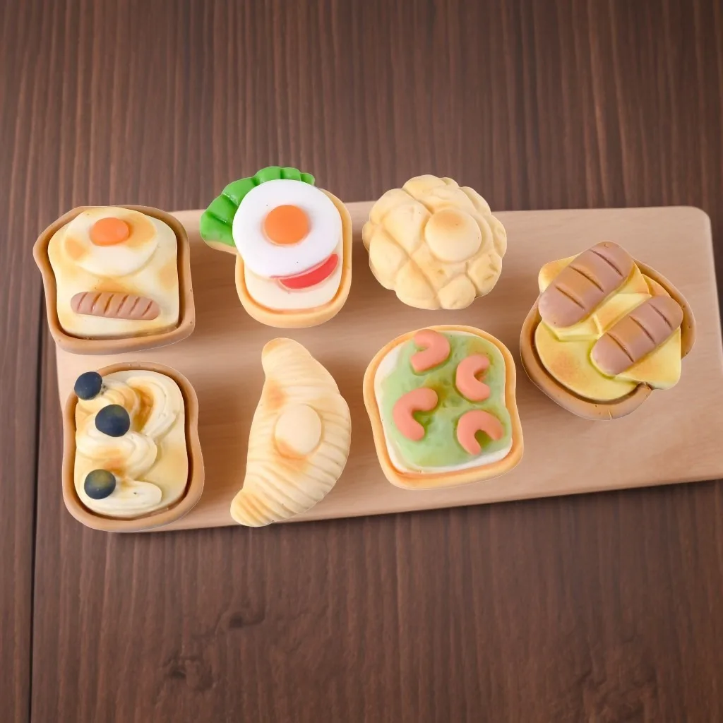 

10pcs Simulation croissant, pineapple bun, bread dollhouse DIY edible decorations