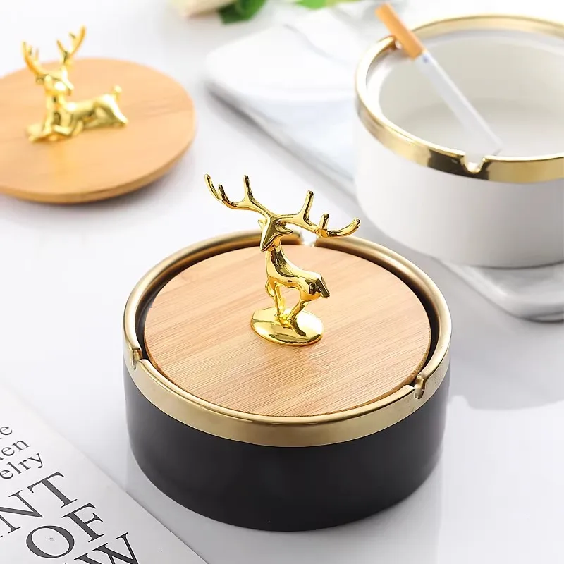 Golden Ceramic Ashtray with Cover Office Tabletop Decoration Electroplating Process Ashtrays Cigarette Modern Home Decor