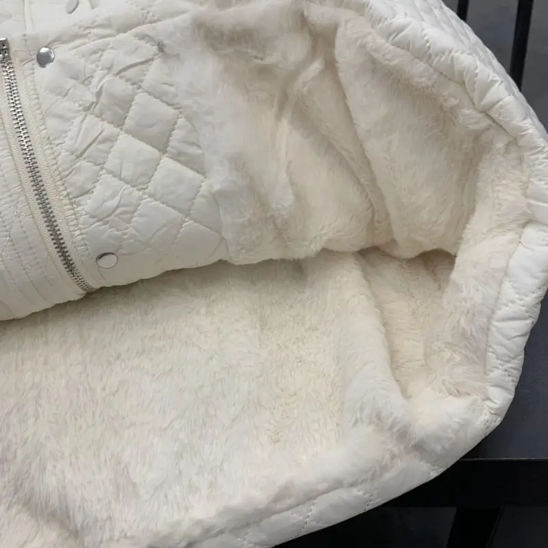 Herbst und Winter Neue Damen Daunenjacke aus Baumwolle, winddicht, Stehkragen, Pendlerjacke mit Diamantgitter und Schnürung