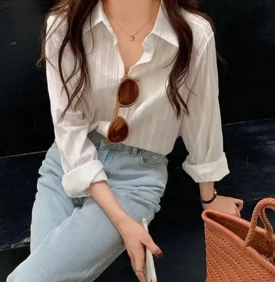 Flip Collar Fashionable Jacquard Design Slim Fit Single Breasted Long Sleeved Shirt for Women Solid Color Commuting Shirt