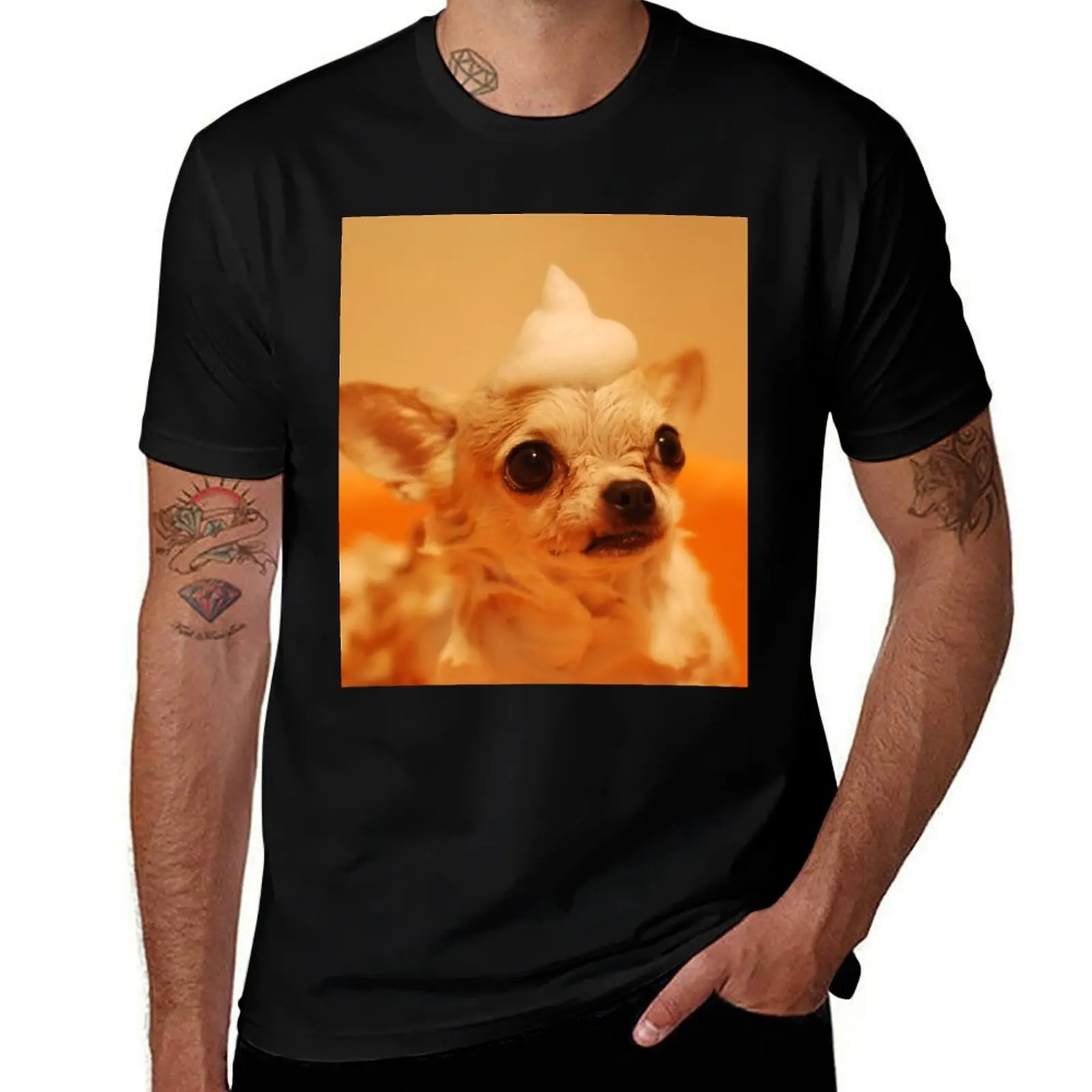 Chihuahua Dog Taking a Bath T-Shirt Classic Basic Casual T-Shirt