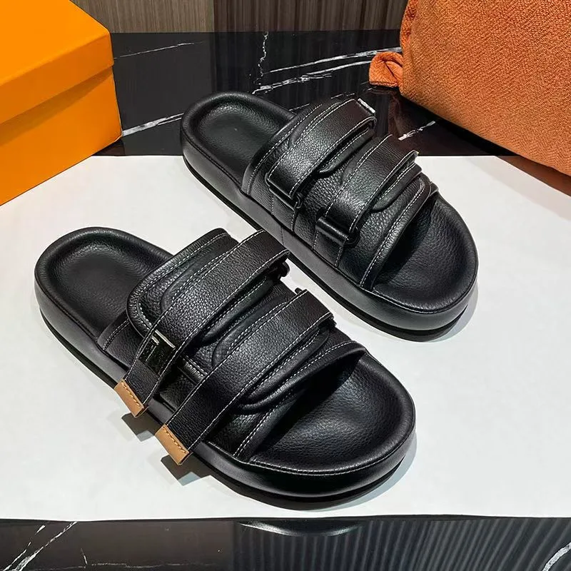 2025 Men's thick-soled slippers, soft leather high-look comfortable and casual beach sandals for summer wear